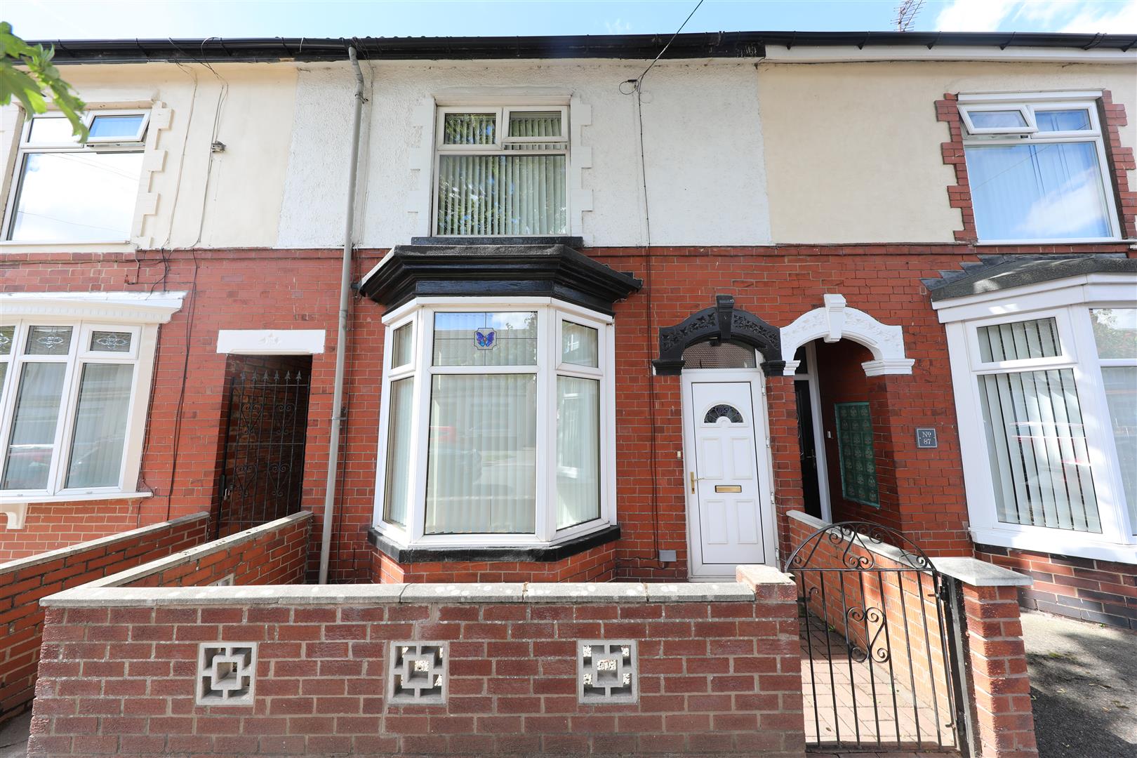 Property & Houses for Sale & Let in Hull Symonds & Greenham